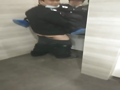 Chinese police officers caught fucking in restroom 
