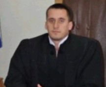 Judge had his Penis But off and Stuffed in his Mouth 