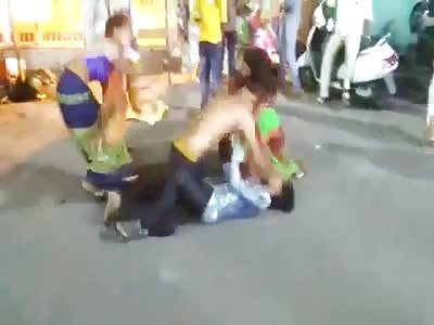 MAN RECEIVES A BLOW ON THE FACE AND NOCAUT LEFT