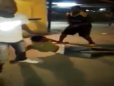 Thief Caught After Stealing Repeatedly in the Neighborhood is Brutally Beaten
