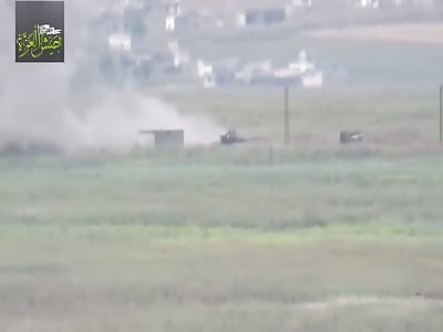 Syria: Video shows FSA Jaish-al-Izza rebels destroying regime T-72 tan