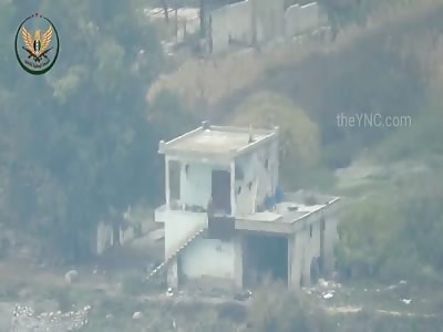 Syrian rebels blowing up regime headquarters full of Assadists with AT