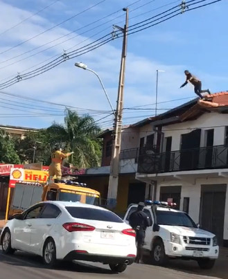 Mentally Unstable Man Jumps to Death from 2th Floor