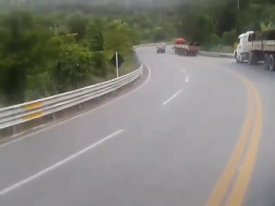 Brutal accident ... Cyclist is crushed  