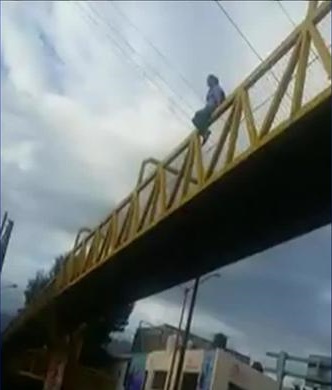 Woman In Critical Condition After Jumping From Overpass In Mexico