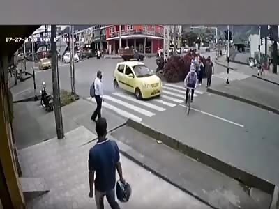 traffic accident between a taxi driver and a cyclist 