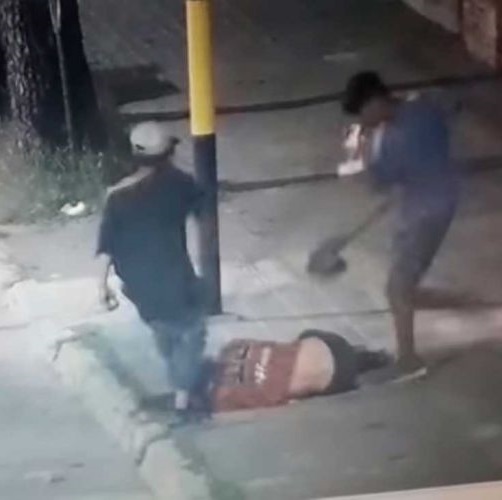 Street Performer Beaten Almost to Death 
