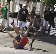 Quick Fight in Slum Ends With Brutal Kick In The Face