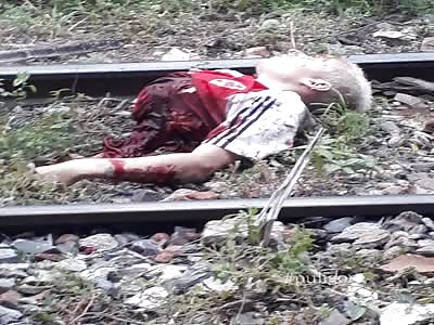 The young man dies while trying to cross the train track