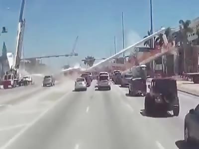 SHOCKING!! THE EXACT MOMENTS WHEN FIU BRIDGE COLLAPSE IN SLO MO 