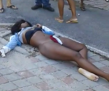 Weird Accident Scene: Woman Stripped Naked and Her Boyfriend Dead After Collision