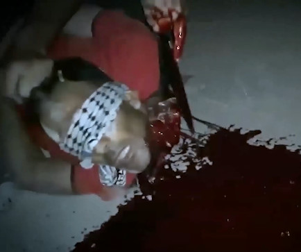 {New} ISIS Shooting Multiple Prisoners And Behead Another With A Sharp Kitchen Knife