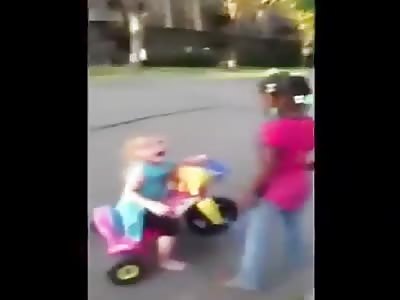 Two Little Black Girls Beat Up A White Toddler