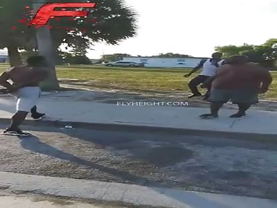 Skinny dude a fight with a fat guy in Florida...