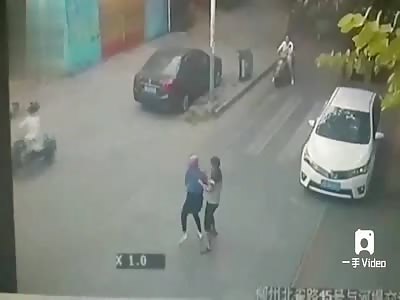 Woman Being Stabed to Death in Broad Daylight