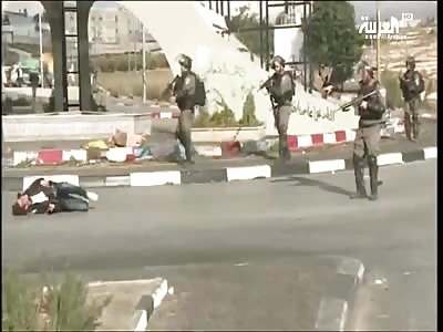 Israeli soldiers shoot man