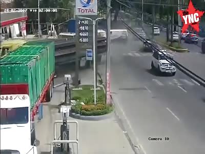 FullyÂ­ loaded truck crashed into a petrol  station