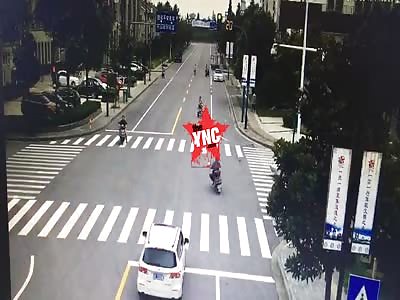 electric car driver run a red light
