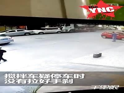 he forgets the hand break in Guangdong