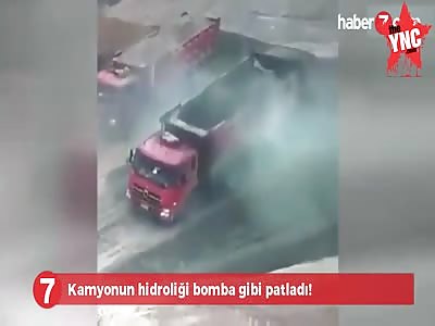 The hydraulic system of a  truck exploded like a bomb in turkey 