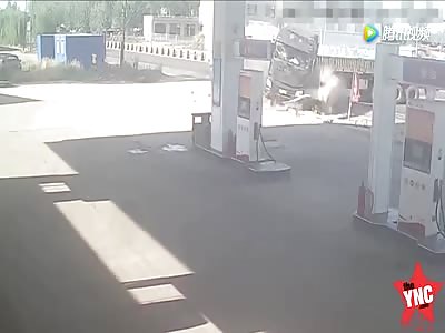 a nice big accident at a petrol station in  Hebei