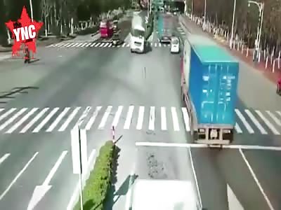 accident in  Changshu with a runaway concrete truck