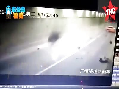  BRUTAL accident  in  Guangdong motorcycle man diied
