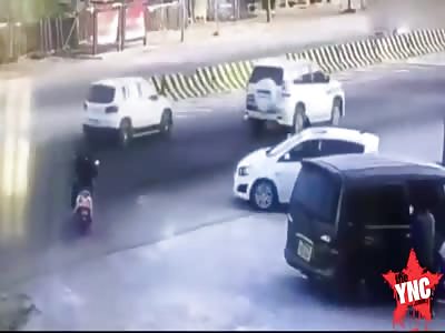 accident in Hebei man on bike  gets hit hard by vehicle