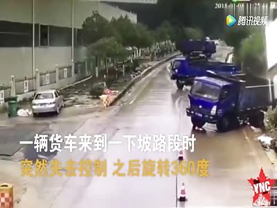accident in  Guangdong makes trucks go 360