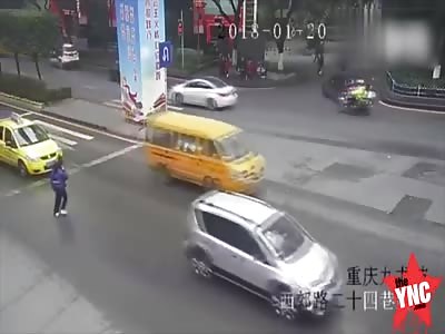 zebra crossing accident in Chongqing