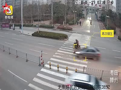 Elderly died on the zebra crossing in Tengzhou City