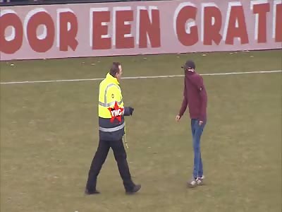 football fight on the pitch in Holland