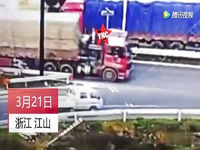 woman is crushed by a truck in Zhejiang