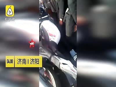 a Mercedes-Benz zebra crossing accident in Shandong 