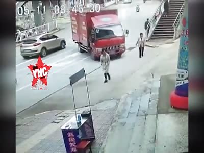 sixty year old woman crushed by a truck in An City
