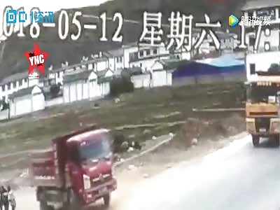 man crushed  by a truck  in   Yunnan