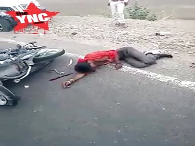 two in pain after bike crash in Kolkata