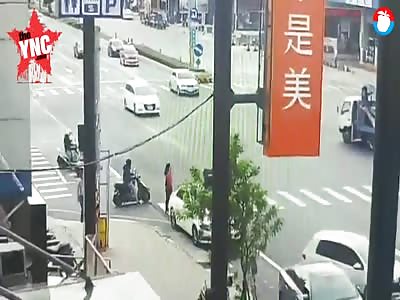 45 years old woman died when she was hit by a car in Taiwan [she had no chance]