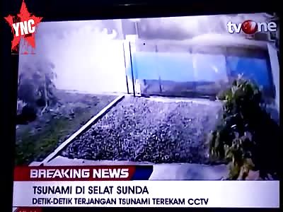 more Tsunami footage from  2 places in Banten