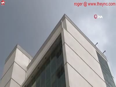 SPLAT! 51 year old man dies after he jumped from the roof of a 9-storey hospital building  in Turkey 