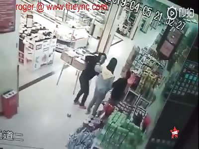 Knife-wielding Woman Goes on Stabbing Young Girl