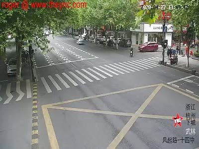 zebra crossing accident due to a idiot driver in Zhejiang 