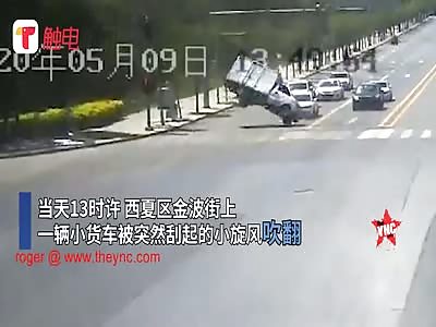360Â° whirlwind truck accident in Yinchuan