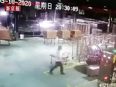 BAD WORK DAY: Drowned and Burned by Soup in Chinese Factory!