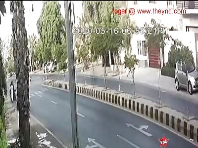 man dies in a nice zebra crossing accident in Karachi