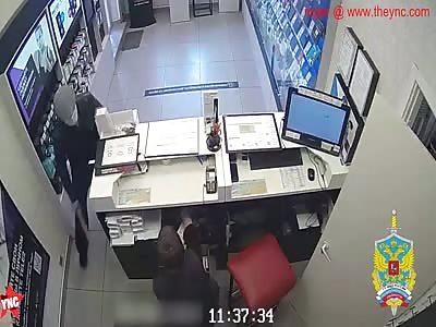 man robs a mobile phone shop with a Rolling Pin in Moscow Oblast