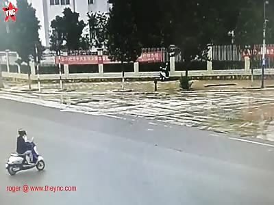 bike collides into a car in Sichuan 