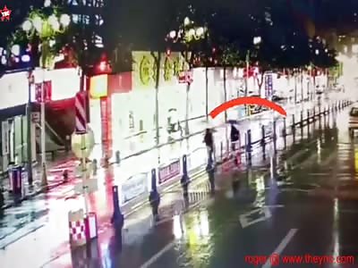 bike collides into a person in Sichuan