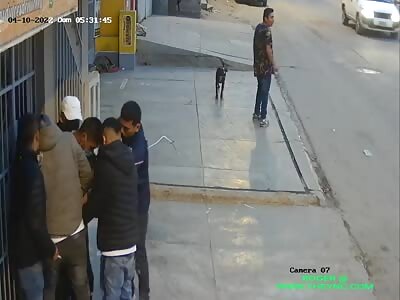 Six people  rob a youth in Peru