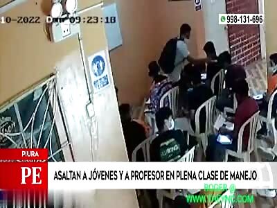 Driving lesson class robbery in Peru